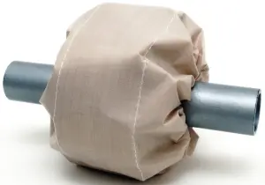 ENVELOPPE DE PROTECTION EN TISSU DE VERRE IMPREGNE PTFE POUR BRIDES