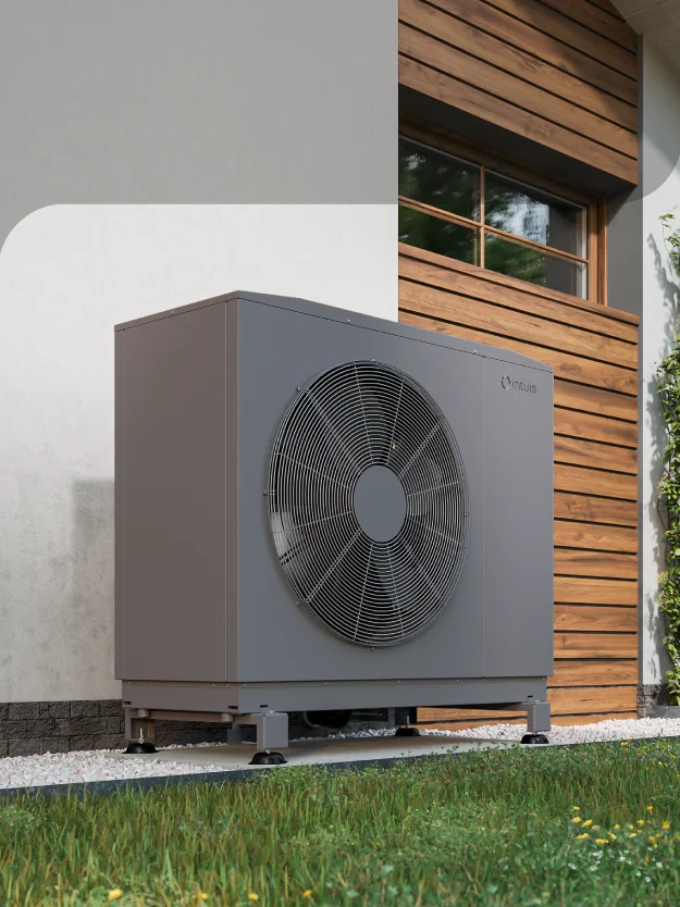 Image d'une unité extérieure de pompe à chaleur installée le long d'un mur